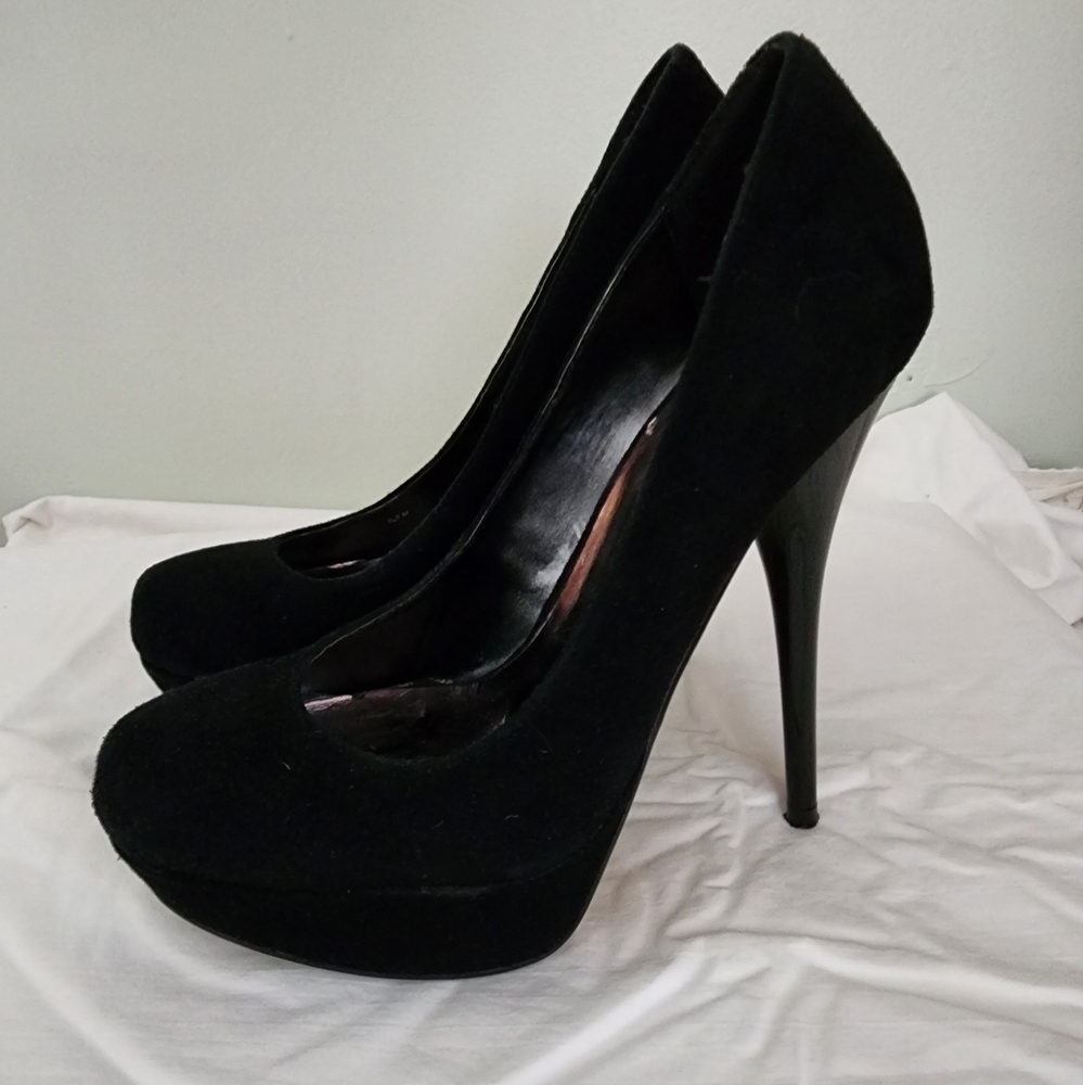Womens shoes size 6